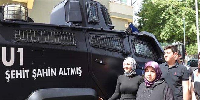 Adana'da ehit polisin ad kznn istei zerine zrhl araca verildi
