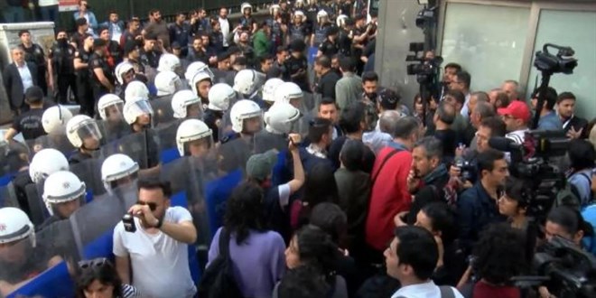 Valilik açıkladı: Beyoğlu'ndaki izinsiz gösterilerde 59 gözaltı