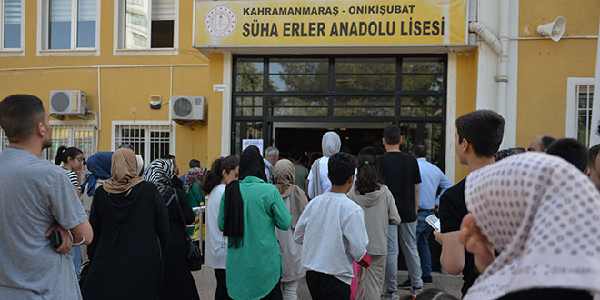 Deprem bölgesinde LGS kapsamındaki merkezi sınav başladı