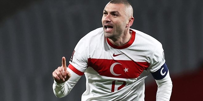 Burak Ylmaz, 37 yanda futbolu brakt