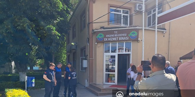 Belediyede 'rüşvet' operasyonunda 20 zanlı gözaltına alındı