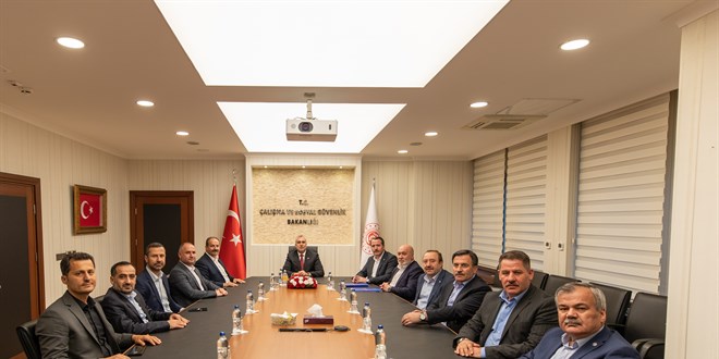 Memur-Sen'den Çalışma ve Sosyal Güvenlik Bakanı Işıkhan'a ziyaret