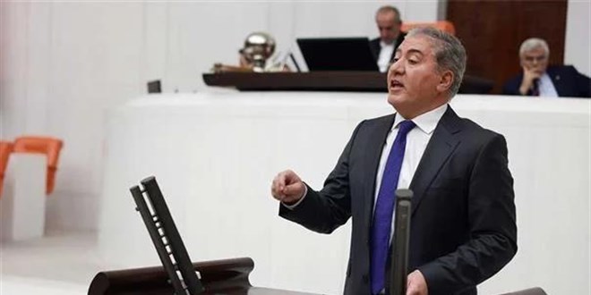 CHP'li Emir: Ahmet Davutoğlu, AK Parti ile işbirliği yaparsa şaşırmam