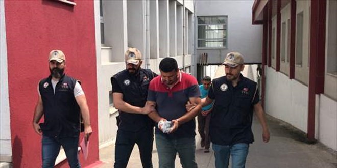 Adana'da yurt dışına kaçma hazırlığındaki 4 firari FETÖ hükümlüsü yakalandı