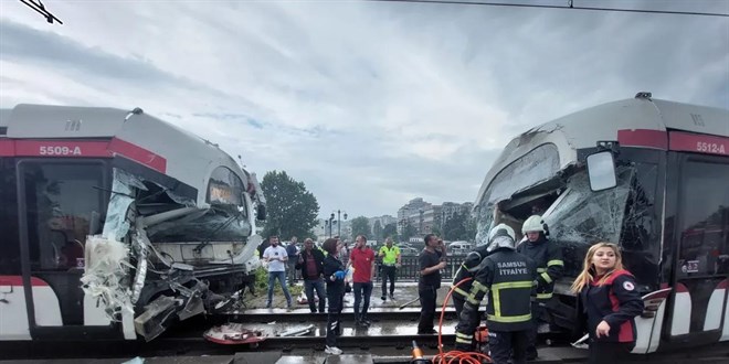 Samsun'da tramvay kazası! 1'i ağır 26 kişi yaralandı