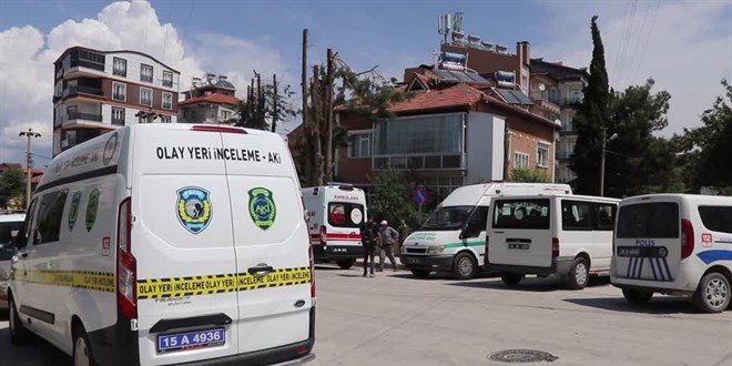 Burdur'da asansörde kafası sıkışan kadın öldü