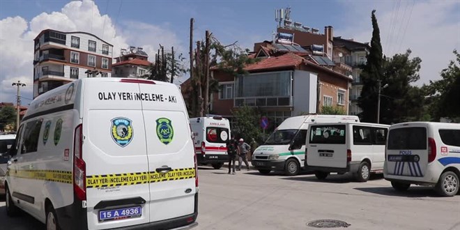 Burdur'da asansörde kafası sıkışan kadın öldü