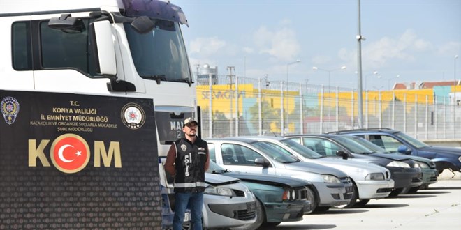 Bakan Yerlikaya paylaştı: Uluslararası oto kaçakçılarına 'fren operasyonu'