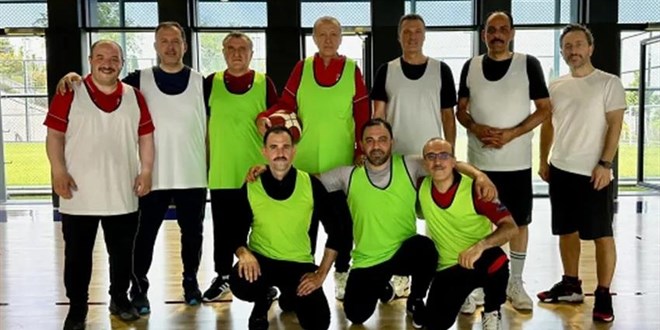 Cumhurbaşkanı Erdoğan basket maçı yaptı