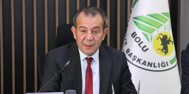 Bolu Belediye Başkanı Tanju Özcan'dan CHP'ye yeniden üye oldu