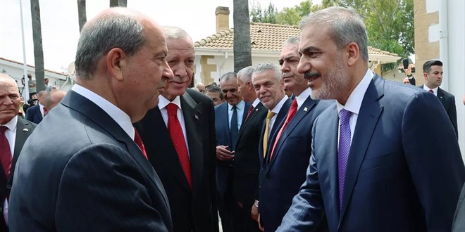 Bakanlar Türkiye Yüzyılı'na hızlı başladı: 1 haftadır sahadalar