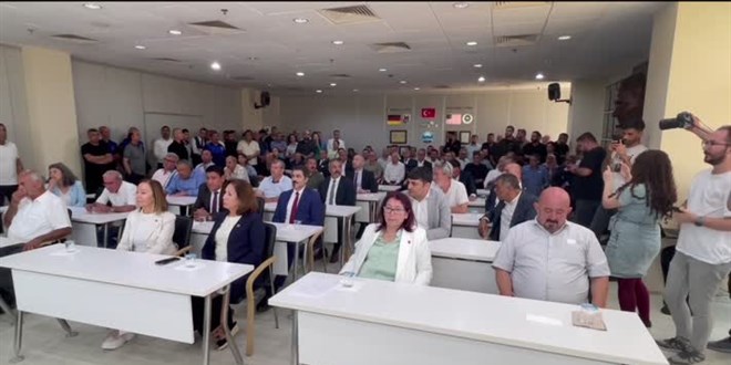 Söke'de yeni belediye başkanı Mustafa İberya Arıkan oldu