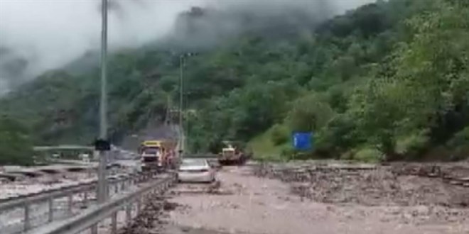 Trabzon-Gmhane yolu ulama kapand