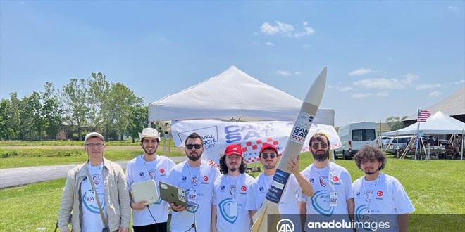 NASA'nın desteklediği model uydu yarışması finalinde Türkiye'den 4 üniversite takımı yer aldı