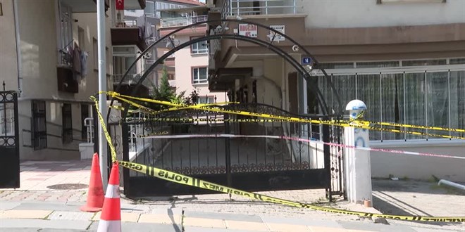 Keçiören'de zehirlenme olayının meydana geldiği apartmanda KBRN ekipleri çalışma yaptı
