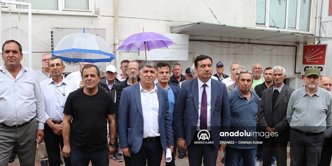 Edirne'de bir grup CHP'li 'deiim' arsnda bulundu