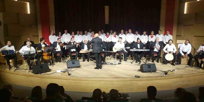 İzmir'de Polis Korosu ilk konserini verdi