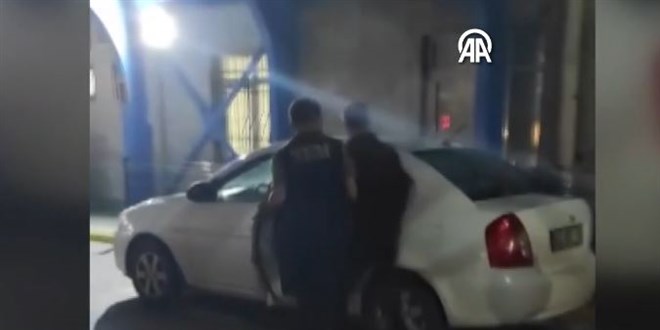 FETÖ'den aranan eski polis memuru yakalandı