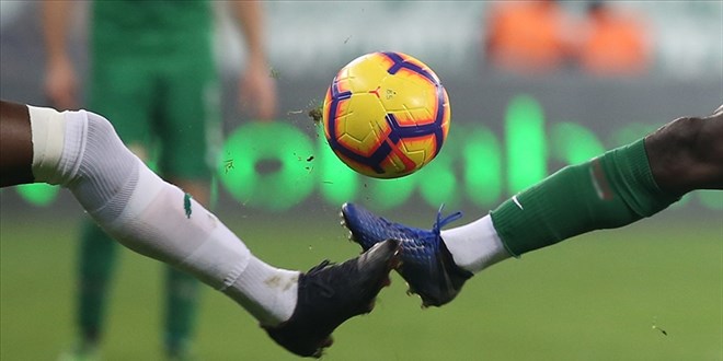 Futbolda 'yaz transfer dönemi' yarın başlayacak