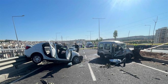 Şanlıurfa'da feci kaza: 3 ölü, 2 yaralı