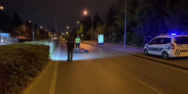 Eskişehir'de iki motosikletin çarpışması sonucu 1 kişi öldü, 2 kişi yaralandı