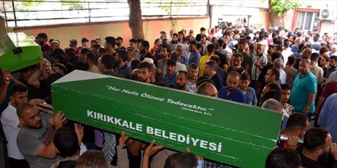 Kırıkkale'de Kızılırmak'ta boğulan 3 çocuğun cenazeleri defnedildi