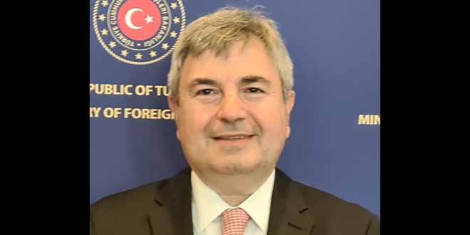 Denizde kalp krizi geçiren Büyükelçi Karagöz hayatını kaybetti
