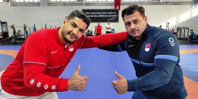 Güreşçiler Taha Akgül ve Rıza Kayaalp, kulüplerinde yönetici oldu