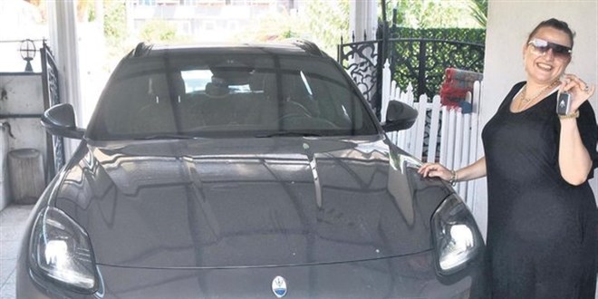 Maseratili polis eşinin 'Bakanlık onaylı çay' yalanı