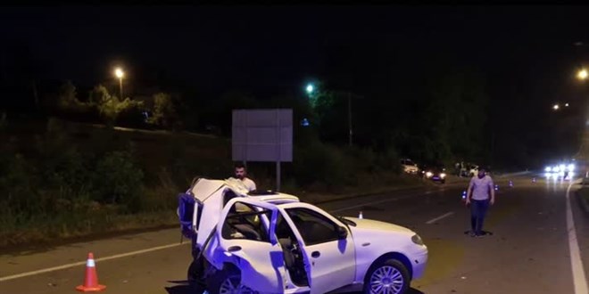 Samsun'da iki otomobilin arpt kazada 3 kii ld