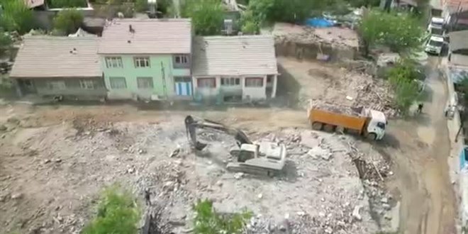 Depremlerden etkilenen Malatya'da 36 bin ar hasarl bina yklacak