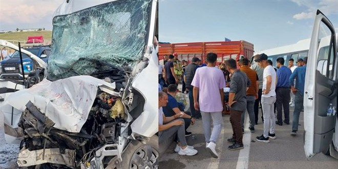 Ankara'da ii servisi ile kamyon arpt: 10 kii yaraland