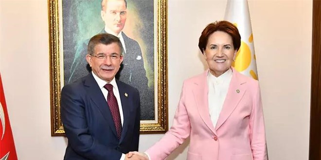 Akşener, Davutoğlu ile görüştü