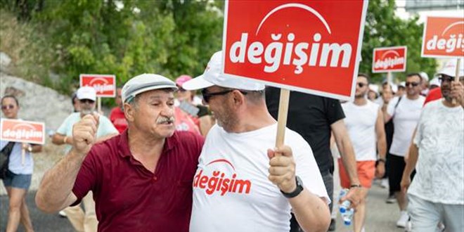 Tanju Özcan, yürüyüşün 6. gününde Kızılcahamam'a ulaştı