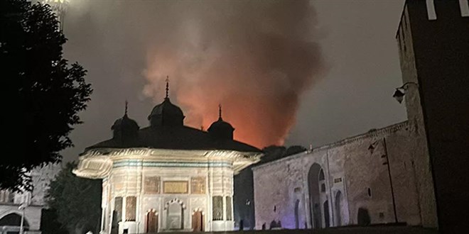 Topkapı Sarayı'nda yangın paniği