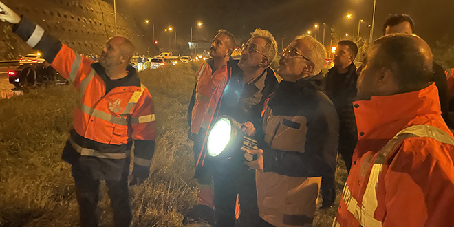 Bakan Uraloğlu, Anadolu Otoyolu'ndaki heyelan bölgesinde