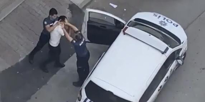 İstanbul'da polis ile şüpheli kovalamacası: Direndiği polisin parmağını çatlattı