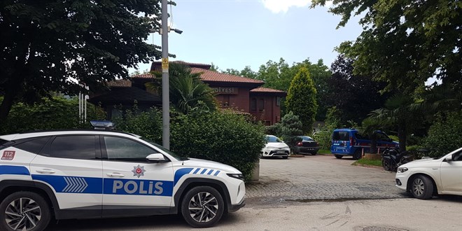 Belediye başkanının odasında bir kişiyi yaralayan zanlı tutuklandı