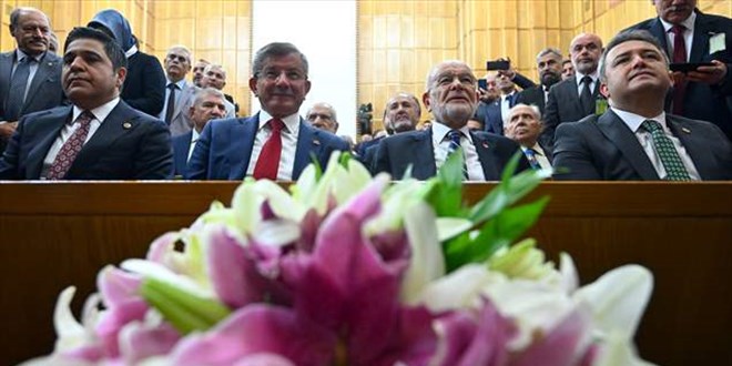 Saadet Partisi ilk grup toplantısını gerçekleştirdi