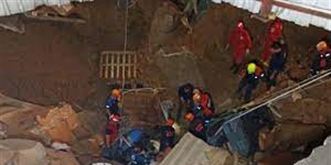 Göçük sonucu 1 işçinin öldüğü fabrikanın faaliyetleri durduruldu