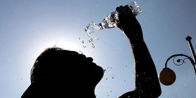 48 kişi sıcak çarpması nedeniyle rahatsızlandı