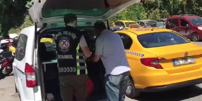 Taksimetre açmayıp ekstra para isteyen taksiciye ceza