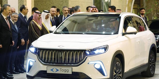 Suudi Arabistan'da Togg sürprizi! Prens Selman koltuğa geçti