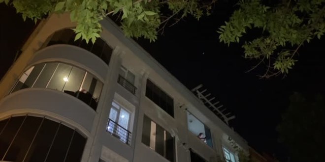 Esenyurt'ta bir kişi tartıştığı oğlunu bıçaklayarak öldürdü