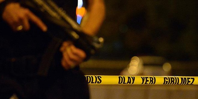 Bakrky'de bir ift balarndan silahla vurulmu halde l bulundu
