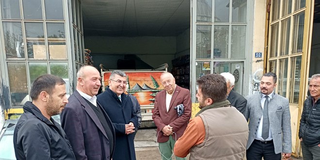 Kiraz üretimi yapan Vekil tarladan seslendi: Üretici zarar ediyor