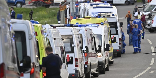 Rusya'da bir AVM'de sıcak su borusu patladı: 4 ölü