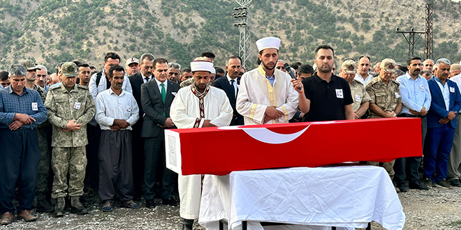 Hakkari kırsalında 1 güvenlik korucusu şehit oldu