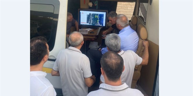 Bakan Ersoy Antalya'daki yangın bölgesinde