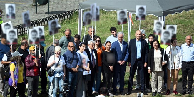 Terör örgütü PKK'nın elebaşları Belçika'daki gösteride ortaya çıktı